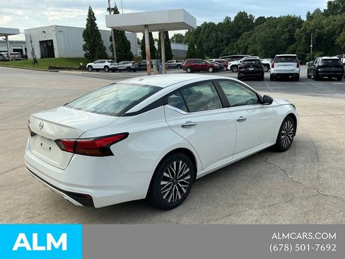 Used 2025 Nissan Altima 2.5 SV FWD image 5