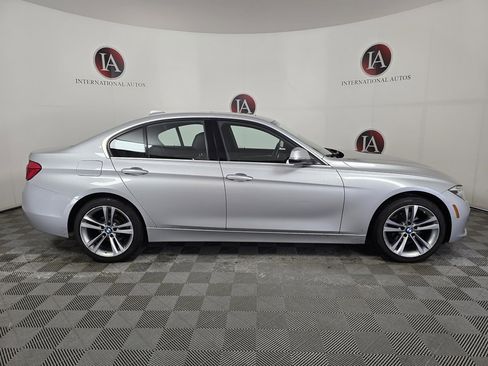 Used 2017 BMW 330i xDrive Sedan image 3