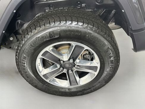 Used 2021 Jeep Wrangler Unlimited Sahara AWD/4WD image 37