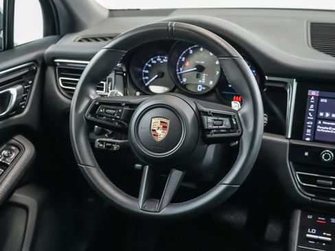 Certified 2023 Porsche Macan S AWD/4WD image 19