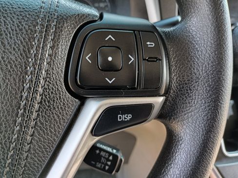 Used 2017 Toyota Sienna LE image 28