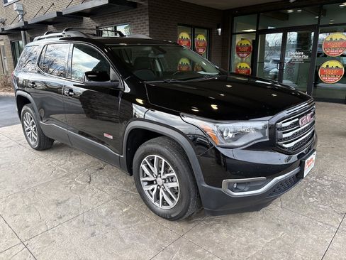 Used 2017 GMC Acadia SLE w/ Driver Alert Package I image 4