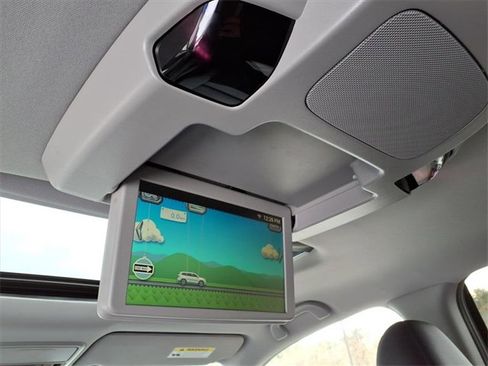 Used 2021 Honda Pilot Touring image 12