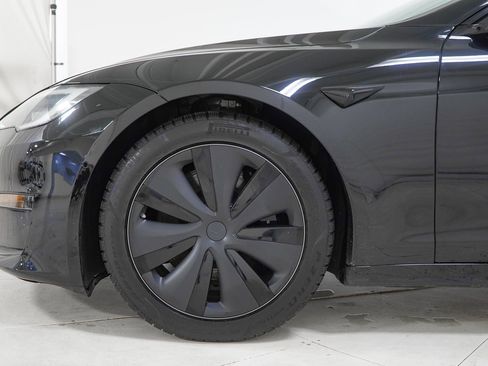 Used 2023 Tesla Model S Plaid image 19