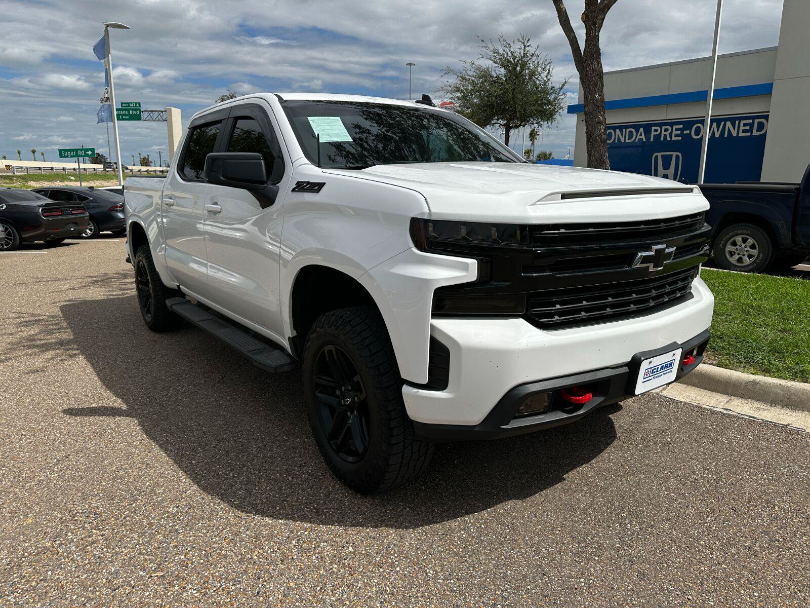 Used 2021 Chevrolet Silverado 1500 RST AWD/4WD image 2