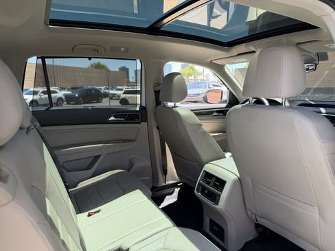 Used 2018 Volkswagen Atlas SEL Premium AWD/4WD image 39
