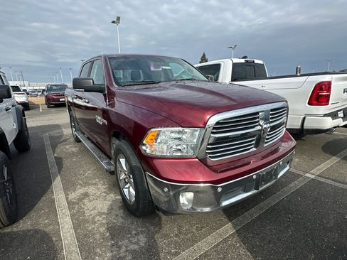 Used 2017 RAM 1500 Lone Star AWD/4WD image 2