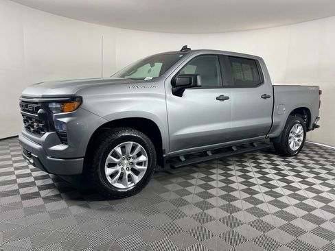 Used 2023 Chevrolet Silverado 1500 Custom AWD/4WD image 10