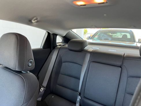 Used 2023 Chevrolet Malibu LT image 39