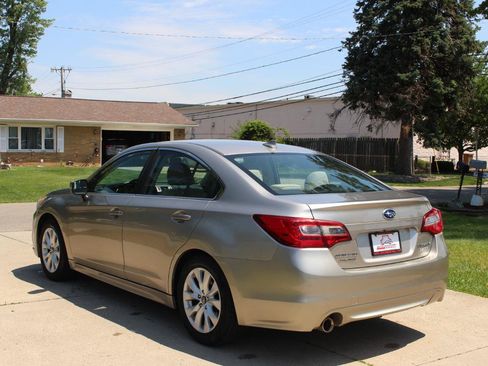 Used 2017 Subaru Legacy 2.5i Premium AWD/4WD image 7