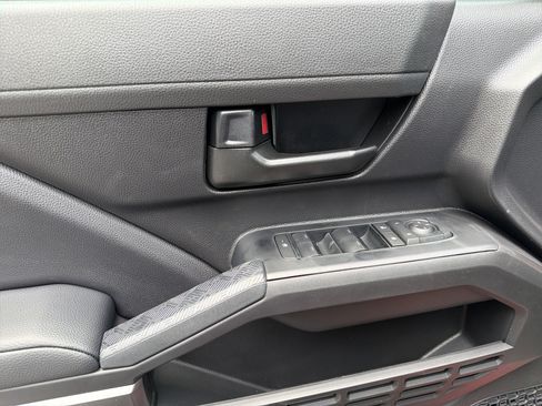 New 2026 Toyota Tacoma SR5 AWD/4WD image 11