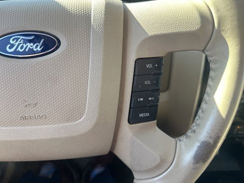 Used 2008 Ford Escape Limited image 16