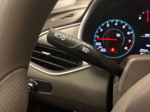 Used 2022 Chevrolet Malibu LT image 25