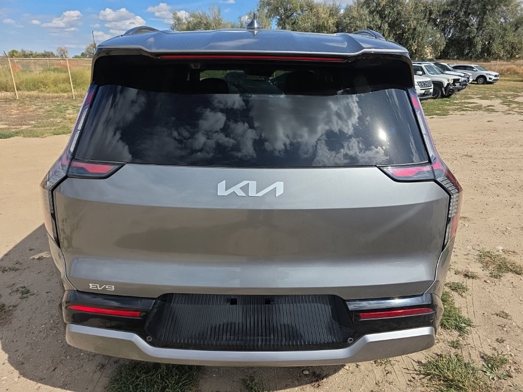 Certified 2024 Kia EV9 Land AWD/4WD image 4