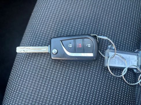 Used 2025 Toyota RAV4 LE image 22