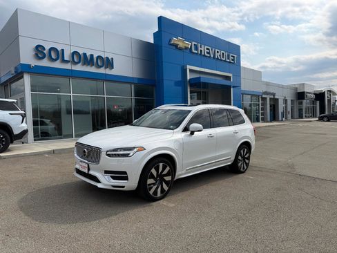 Used 2023 Volvo XC90 T8 Ultimate w/ Protection Package Premier AWD/4WD image 1