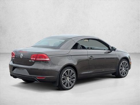 Used 2015 Volkswagen Eos Executive image 5
