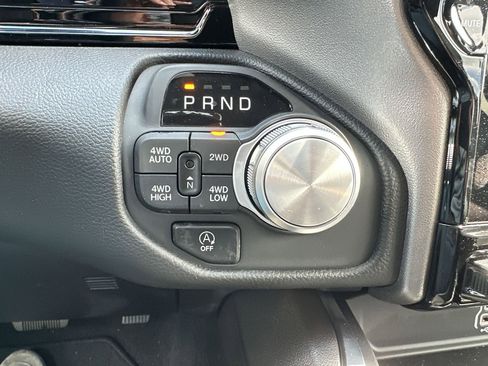 Used 2025 RAM 1500 Laramie AWD/4WD image 19
