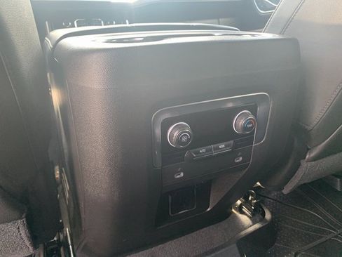 Used 2021 Chevrolet Tahoe Z71 image 15