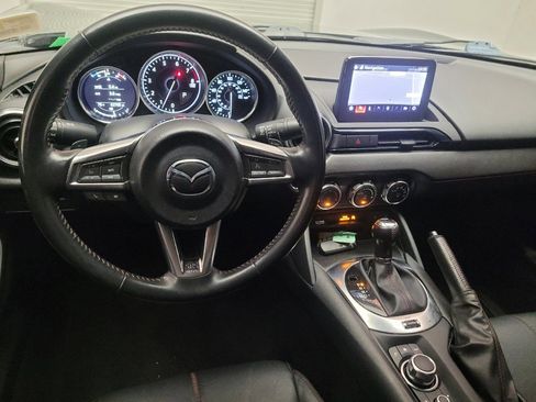 Used 2019 MAZDA MX-5 Miata RF Grand Touring image 22