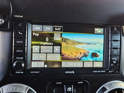 Used 2017 Jeep Wrangler Unlimited Rubicon image 17