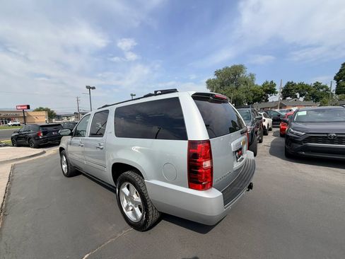 Used 2013 Chevrolet Suburban LTZ AWD/4WD image 6