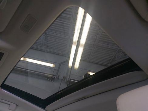 Used 2022 Lexus ES 300h w/ Premium Package image 29