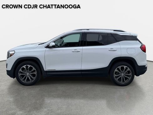 Used 2020 GMC Terrain SLT w/ Preferred Package FWD image 2