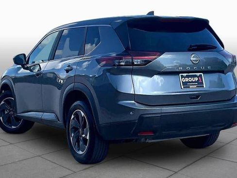 Certified 2025 Nissan Rogue SV FWD image 12