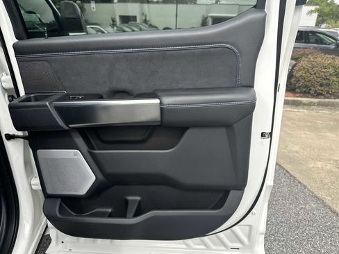 Used 2025 Ford F450 Platinum image 16