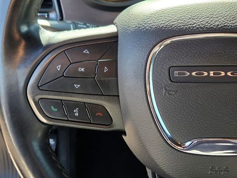 Used 2022 Dodge Challenger SXT RWD image 24