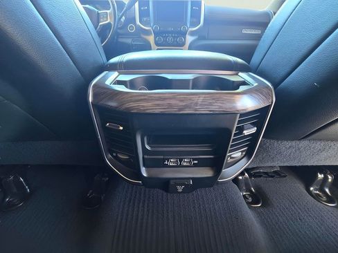 Used 2020 RAM 2500 Laramie w/ Chrome Appearance Group AWD/4WD image 12