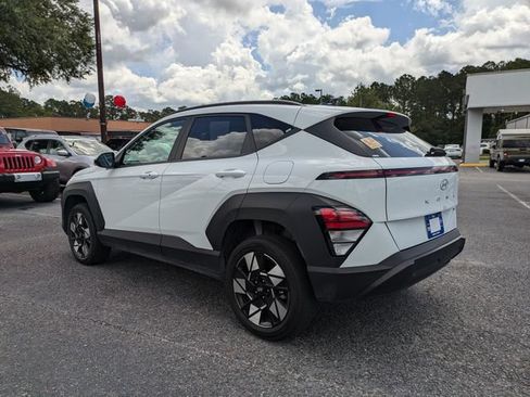 Used 2025 Hyundai Kona SEL AWD/4WD image 6
