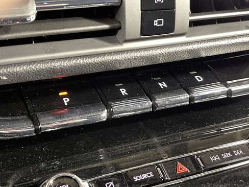 Used 2022 Lincoln Corsair AWD w/ Equipment Group 101A image 25