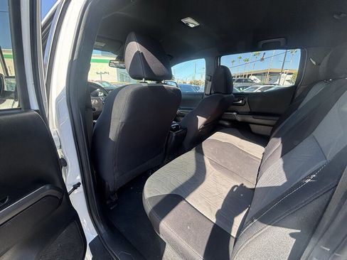 Used 2021 Toyota Tacoma TRD Sport w/ Technology Package RWD image 16