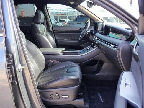 Used 2023 Hyundai Palisade Calligraphy image 8