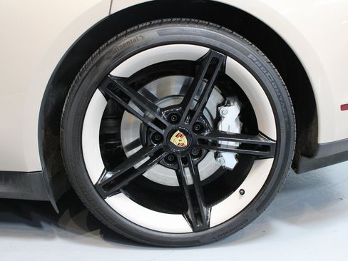 Certified 2023 Porsche Taycan image 12