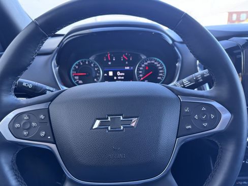 Used 2023 Chevrolet Traverse RS image 24