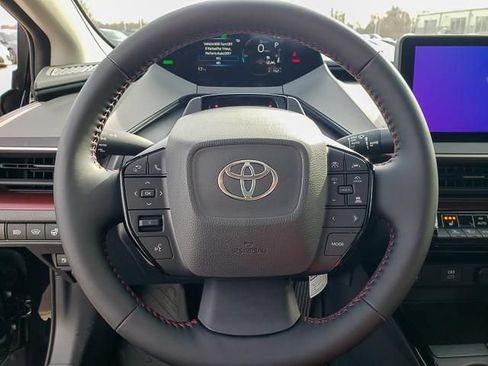 Used 2026 Toyota Prius Plug-In Hybrid FWD image 17
