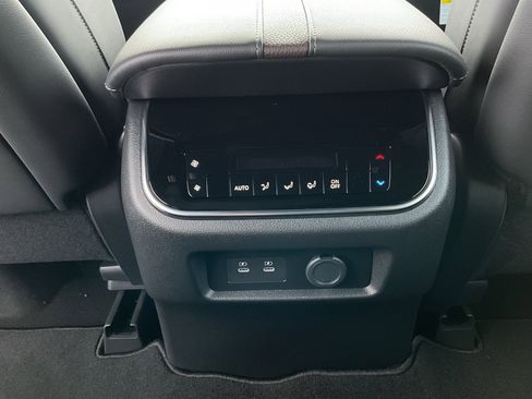 New 2026 Nissan Armada SL image 21