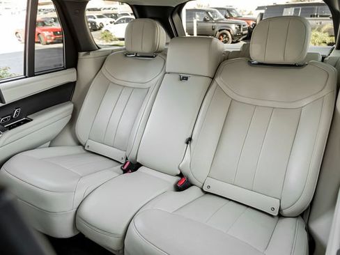 Used 2024 Land Rover Range Rover Autobiography AWD/4WD image 26