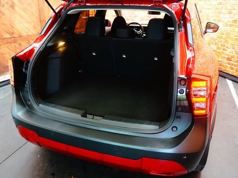 Certified 2025 Nissan Kicks SV AWD/4WD image 40