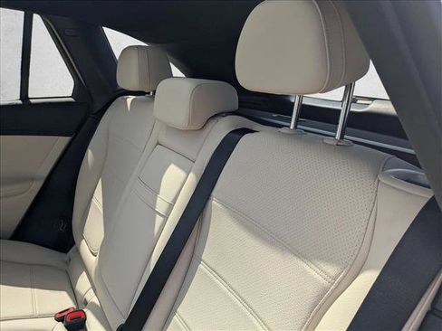 Used 2023 Mercedes-Benz GLC 300 4MATIC w/ Exclusive Trim Package image 17