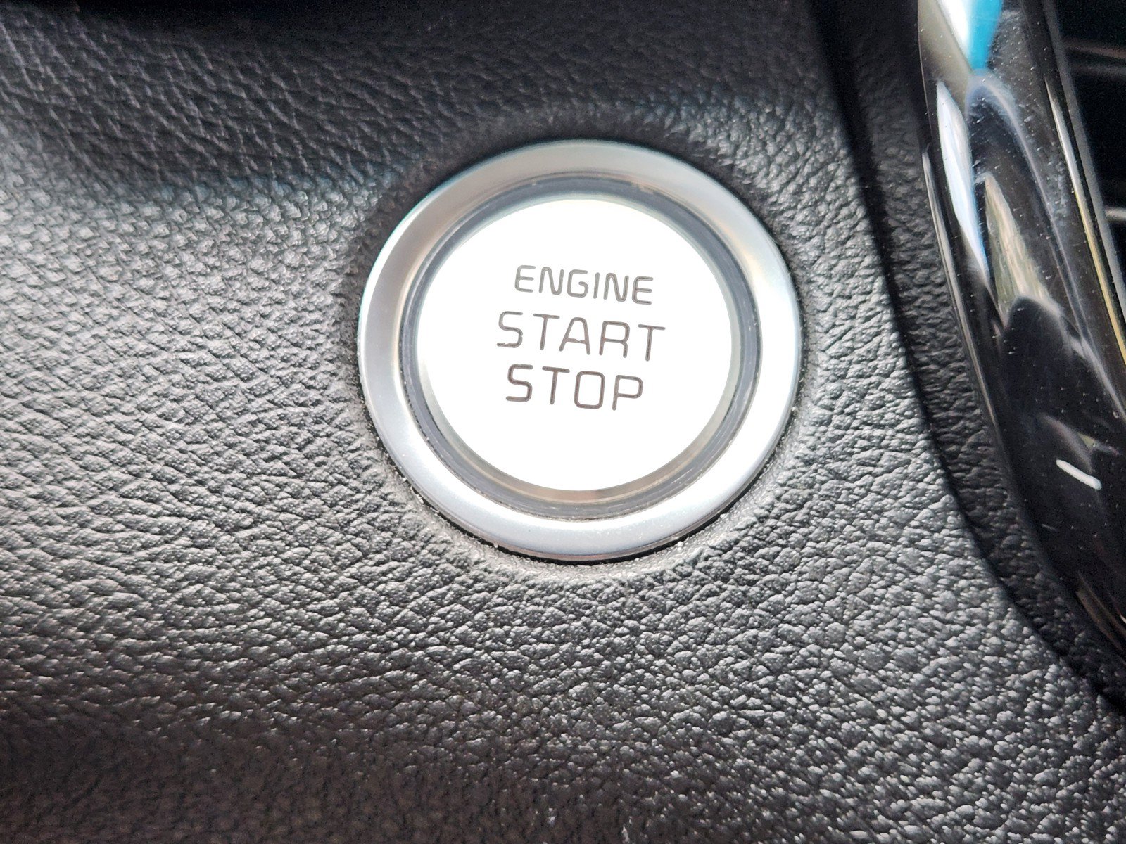 Used 2020 Kia Optima SX FWD image 18