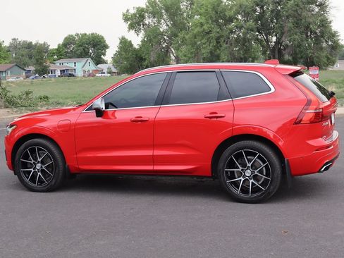 Used 2018 Volvo XC60 T8 R-Design w/ Convenience Package AWD/4WD image 8