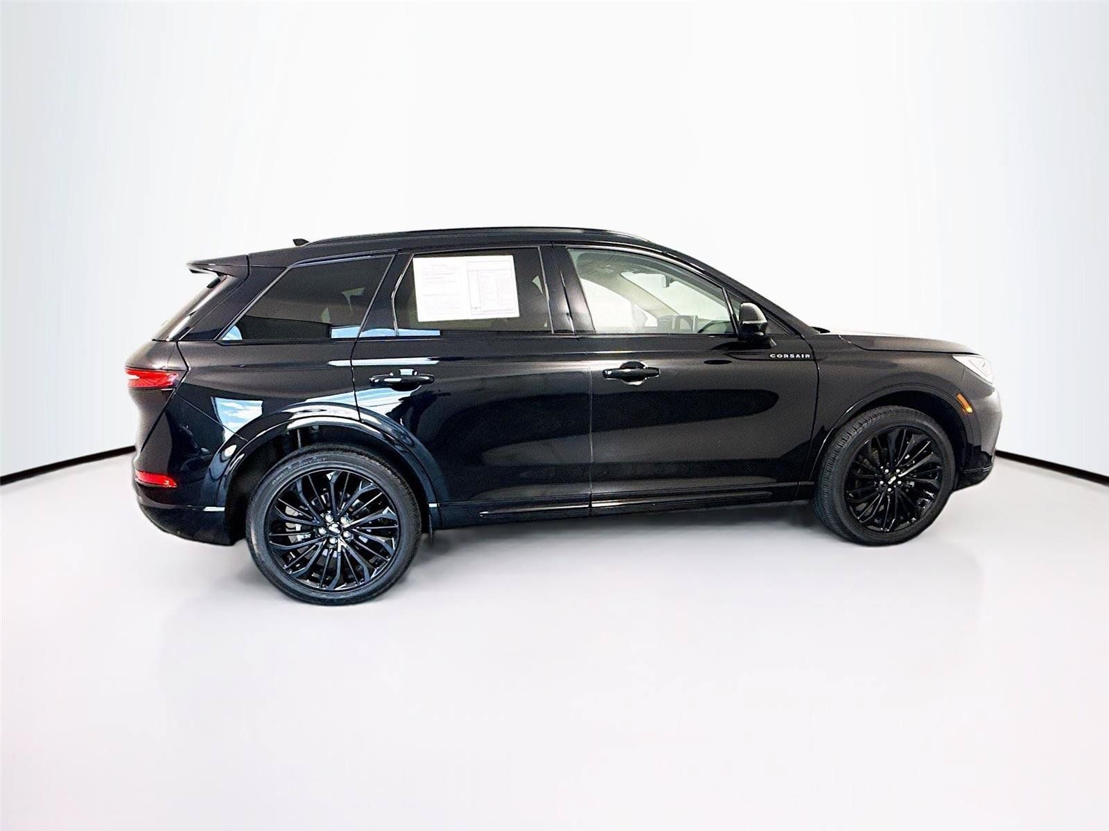 Used 2025 Lincoln Corsair Reserve w/ Jet Appearance Package AWD/4WD image 33