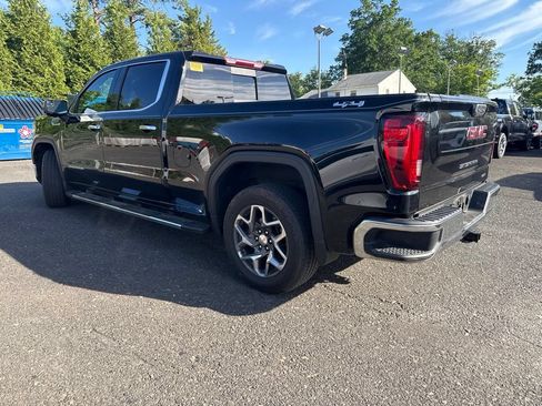 Used 2022 GMC Sierra 1500 SLT w/ SLT Convenience Package AWD/4WD image 5