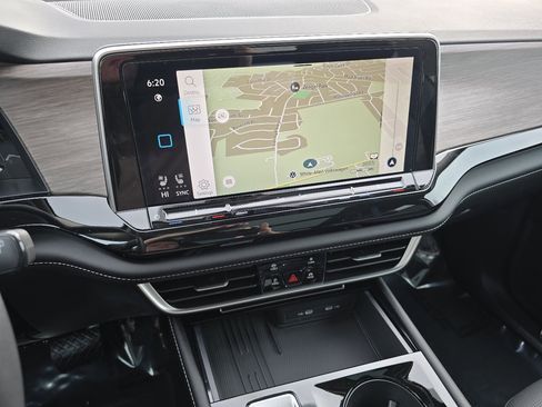 New 2026 Volkswagen Atlas SEL image 17