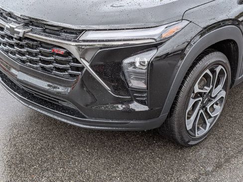 Used 2025 Chevrolet Trax RS w/ Driver Confidence Package FWD image 9