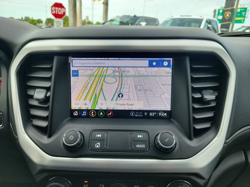 Used 2023 GMC Acadia SLT w/ Elevation Edition FWD image 10